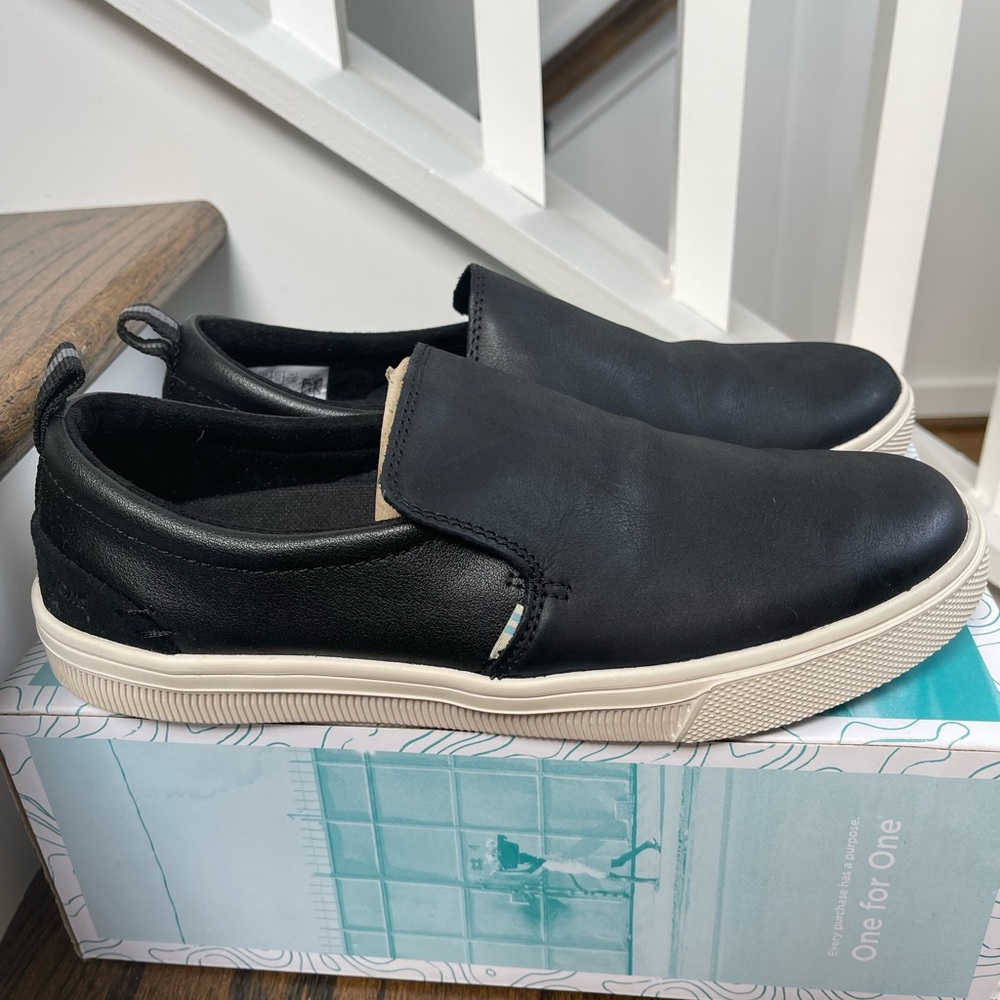 Black leather lite Toms